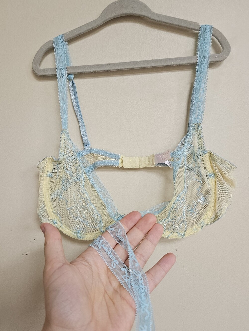 VTG Victoria's Secret Angels Sheer Wired Lace Blue Yellow Intimate Sexy Bra 36B